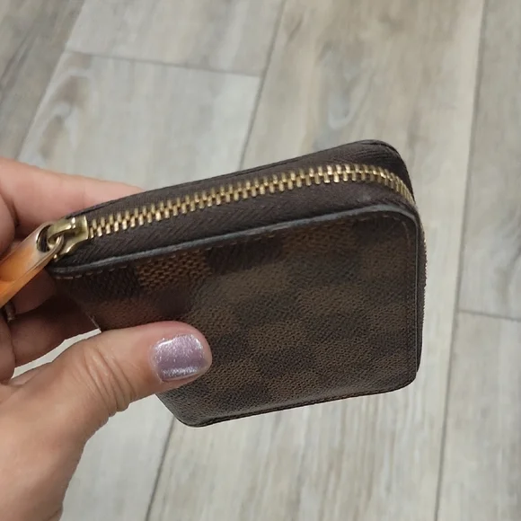 Louis Vuitton Damier Ebene Checkered Zippy Coin Purse - Picture 11 of 11